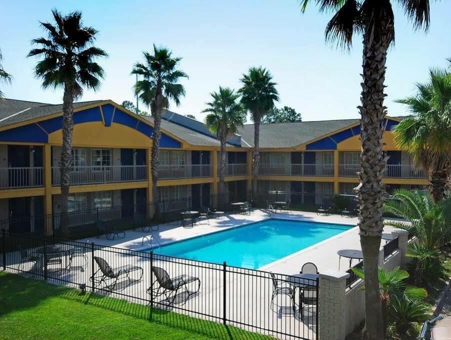 Oyo East I-12 Louisiana Hotel